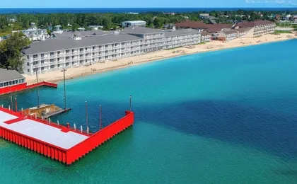 Hamilton Inn Select Beachfront