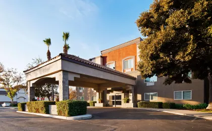 Best Western Plus Villa Del Lago Inn
