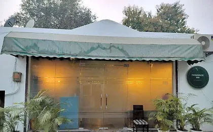 Farmhouse INN NH8 Hotel & Resort
