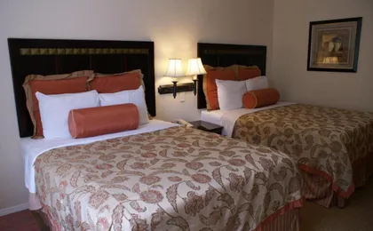 Harborview Inn & Suites