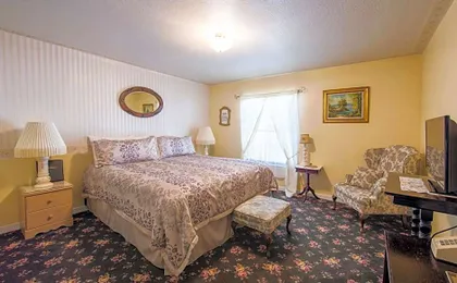 Historic Cary House Hotel