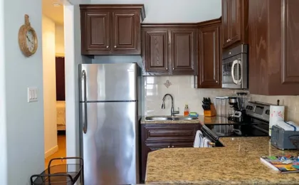 Near Beach Retreat - Ground Floor - Pool - Walk To All 2 Bedroom Apts