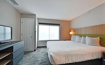 Country Inn & Suites by Radisson, Bloomington-Normal Airport, IL