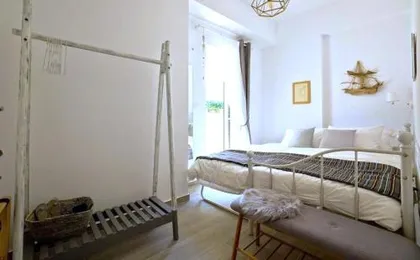 Central Apartment with Spacious Balcony