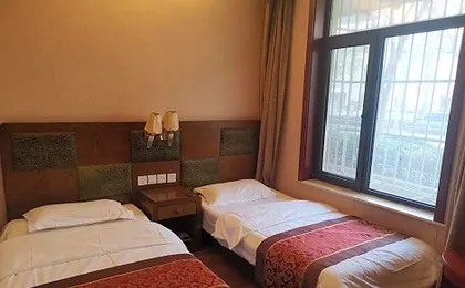 Beijing Huiqing Garden Bussiness Hotel