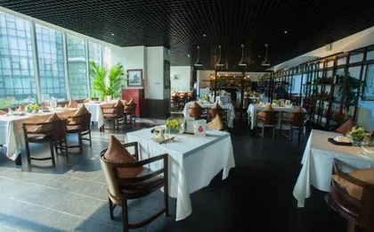 Hotel Momc