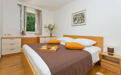 Comfortable 2bdr Apartment Laura Lapad with Private Garage