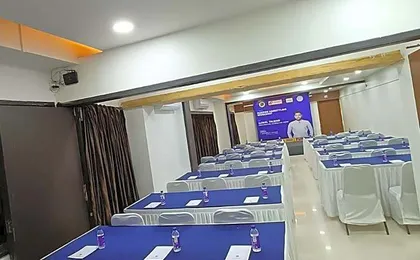 Rapid Lakme Executive Hotel