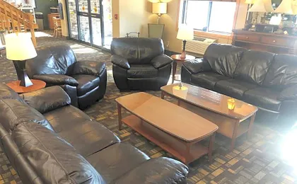 Cobblestone Hotel & Suties - Wisconsin Rapids
