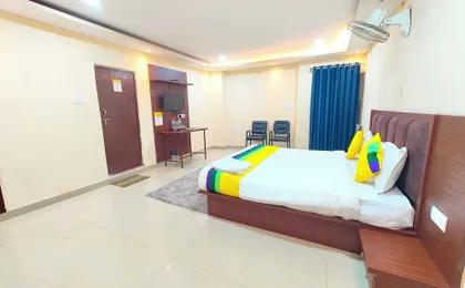 Hotel Kashi Grand Varanasi