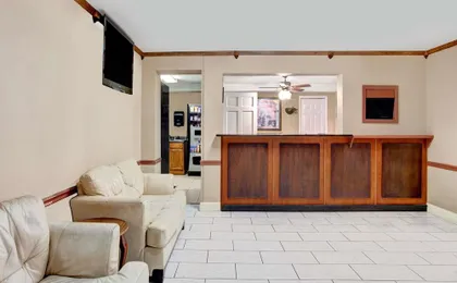 Super 8 by Wyndham West Memphis