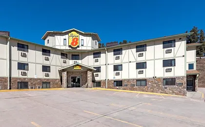 Super 8 by Wyndham Hill City/Mt Rushmore/ Area