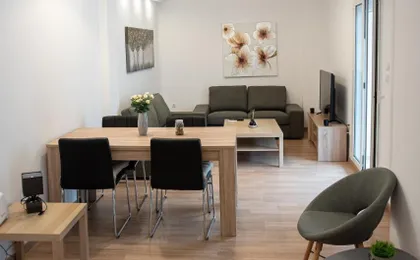 Bright Apartment 8min To Metro Station (Kol_25)