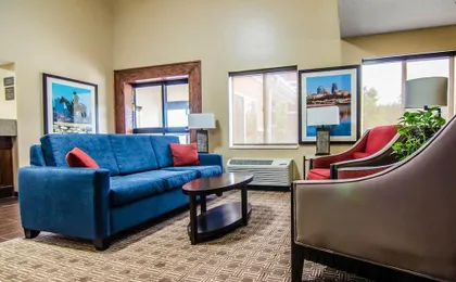 Quality Suites St. Joseph