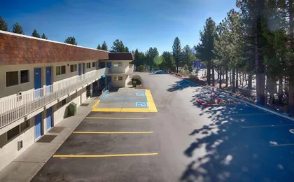 Motel 6 Mammoth Lakes