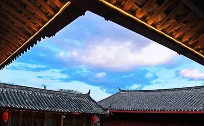 Floral Hotel ·Qu'an Hefeng Light Luxury Holiday hotel (Sifang Street)