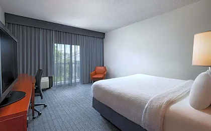 Courtyard by Marriott Dallas Arlington/Entertainment District