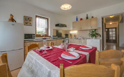 Apartment Sara, Village Stinjan