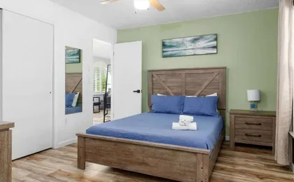 Spring Hill, 4 Bedroom, Pool & Golf Course!