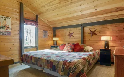 Cluster Cabin 26
