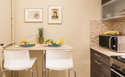 Big Central Metro Station Apartment 2
