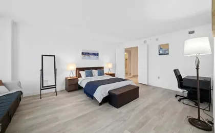 Huge Beachfront Condo CozySuites at Showboat