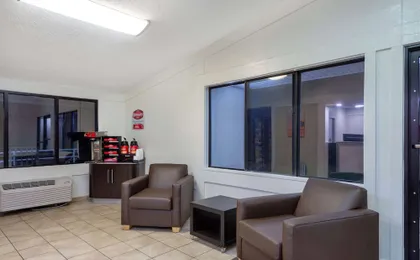 Travelodge by Wyndham Essington / Philadelphia Airport