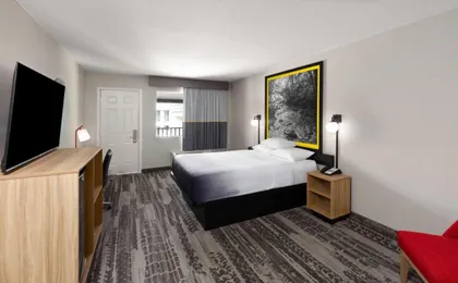 Super 8 by Wyndham Temple