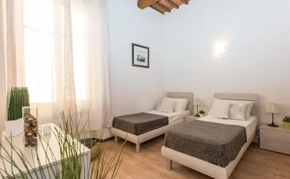 Rental in Rome Rosselli Palace Deluxe 3 Apartment