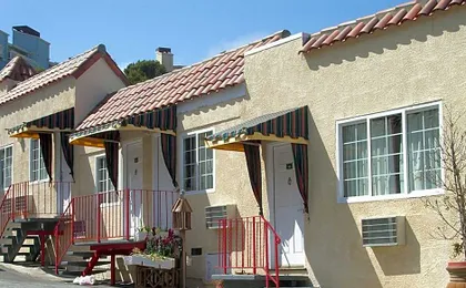 The Alpine Inn & Suites