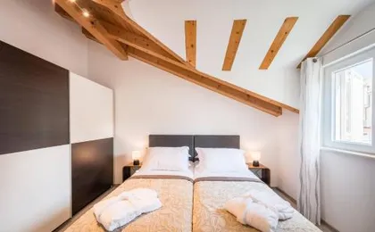 Karlos Modern Penthouse Loft