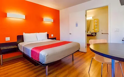 Motel 6-Riverside, CA - South