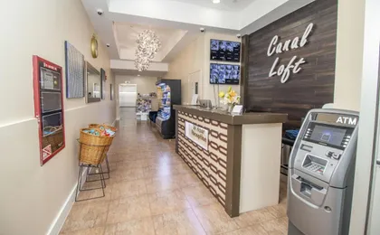 Canal Loft Hostel & Hotel