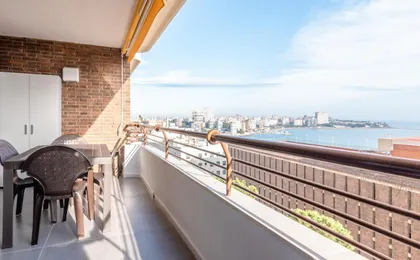 Mirando Al Mar