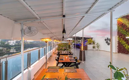Rajdarshan - A Lake View Hotel
