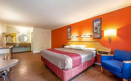 Motel 6 Gatlinburg, TN - Smoky Mountains