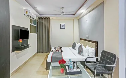 Townhouse Zodiac Near Botanic Garden of Indian Republic