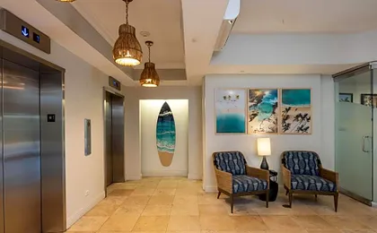 Regency On Beachwalk Waikiki By Outrigger