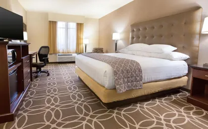 Drury Inn & Suites Louisville North