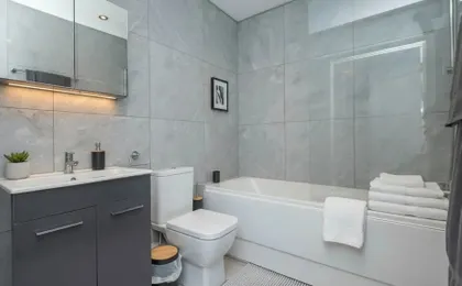 London Flat With Private Entrance