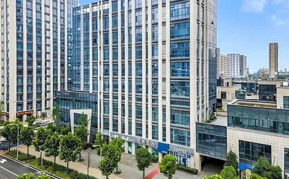 Lavande Hotel Wuhan Optics Valley Technology Exhibition Center