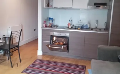 Grove Park Cozy Apartment in London