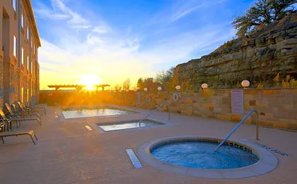 Baymont Inn & Suites by Wyndham Glen Rose