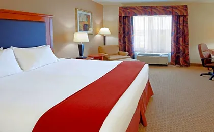 Holiday Inn Express Hotel & Suites Latham By IHG