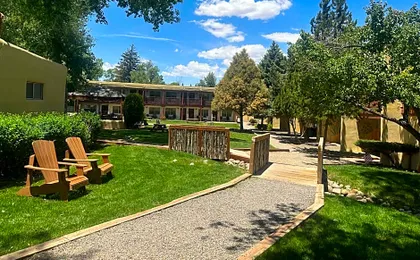 El Pueblo Lodge
