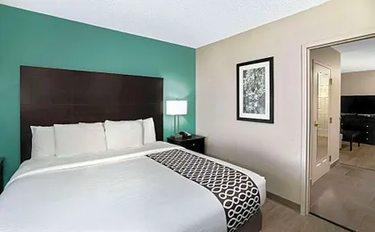 La Quinta Inn & Suites by Wyndham Lebanon