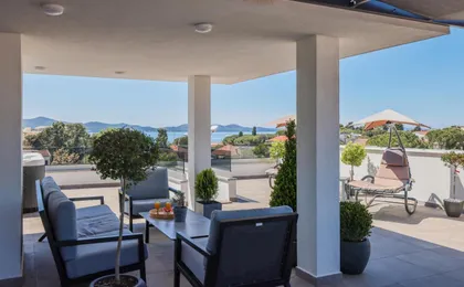 Leonardo Luxury Residence 2 Penthouse with Jacuzzi