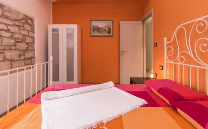 Apartment with Private Pool in Pula