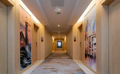 Vienna International Hotel Wuhan Optics Valley Square
