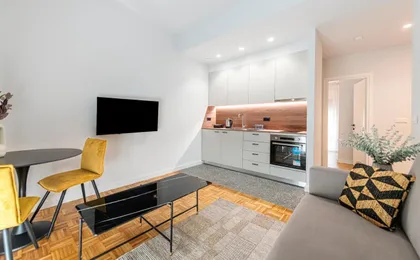 Phaedrus Living: Luxury Flat Panormou
